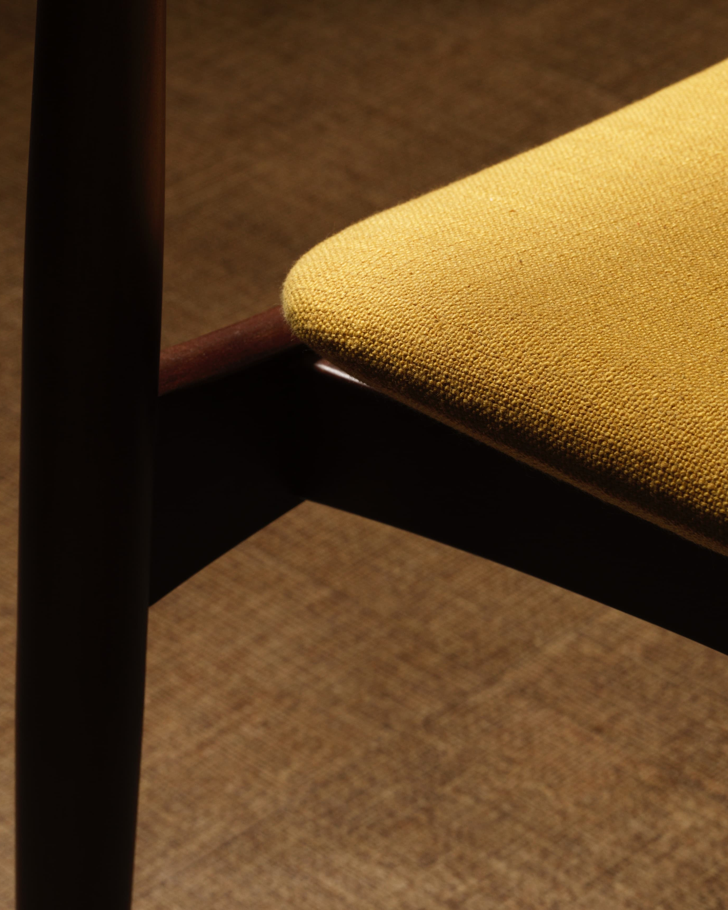【送料無料】熊本ホテルキャッスル 復刻アームチェア/Fabric