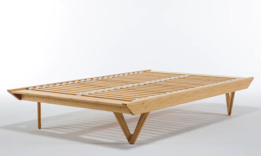 BED FRAME -KAGUYA KOKOCHI- by IWATA