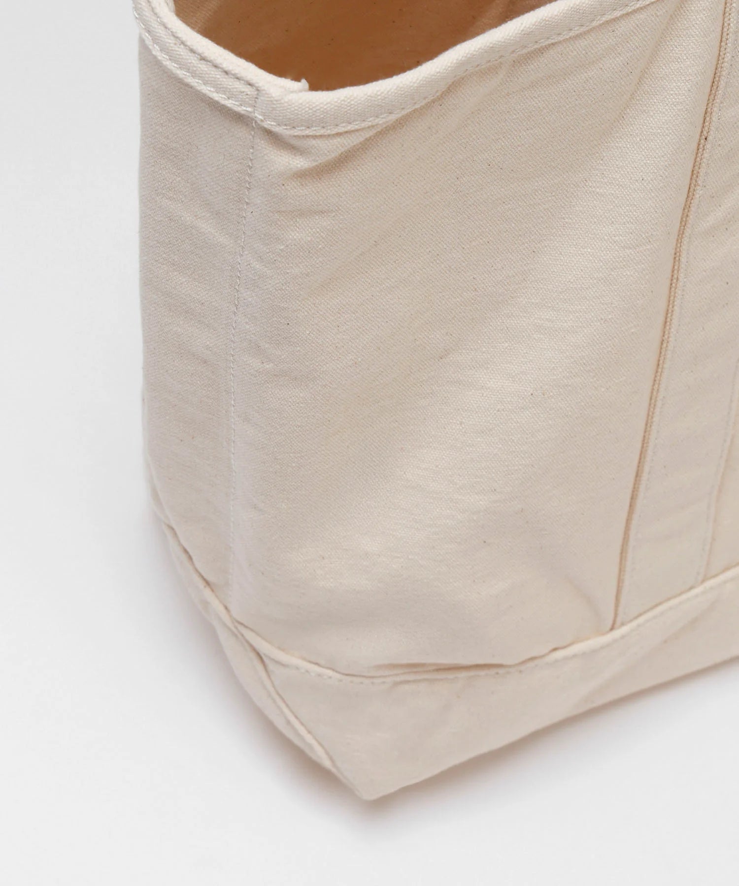 THE AOYAMA GRAND HOTEL collaboration with #FR2 Tote Bag