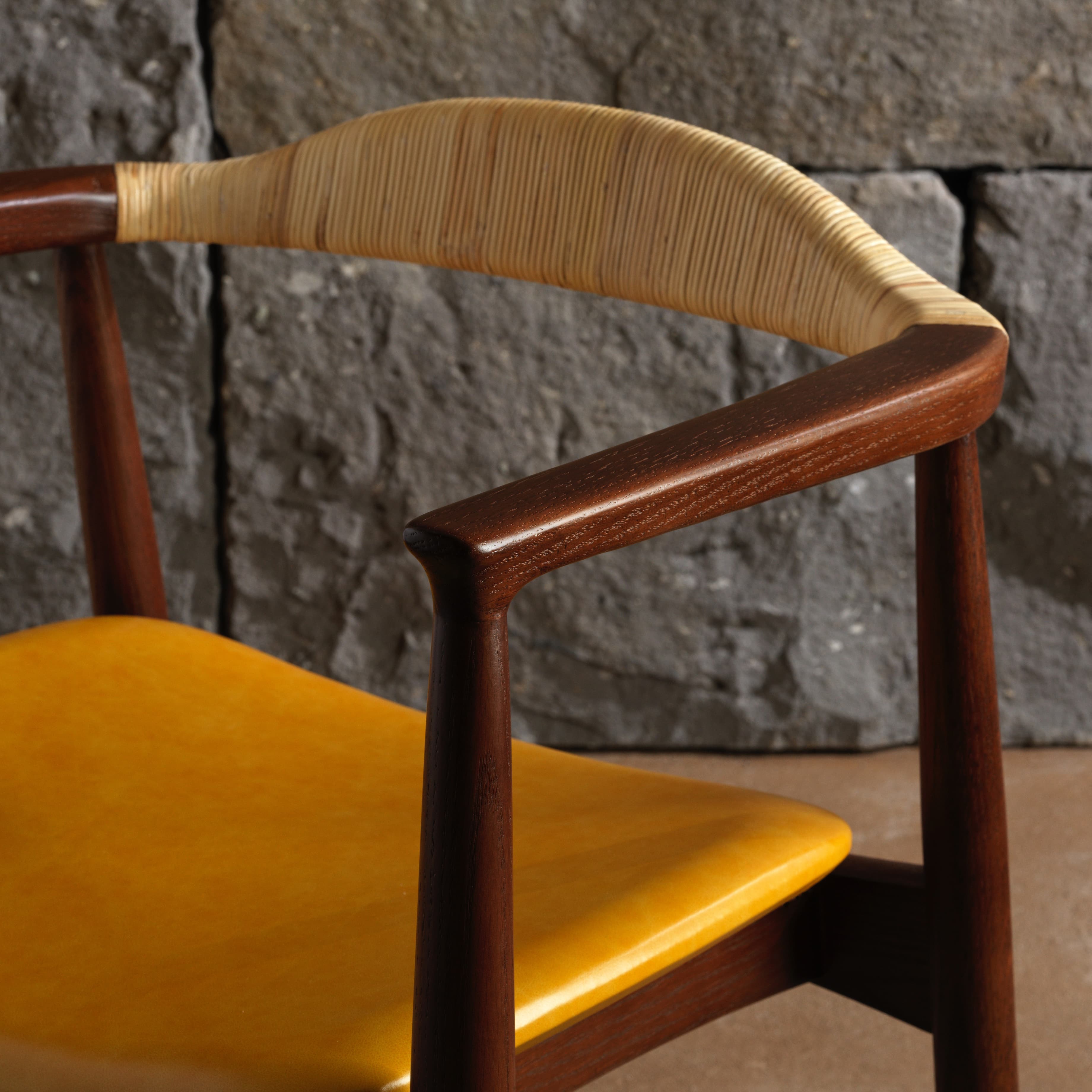 【送料無料】熊本ホテルキャッスル 復刻アームチェア／Leather