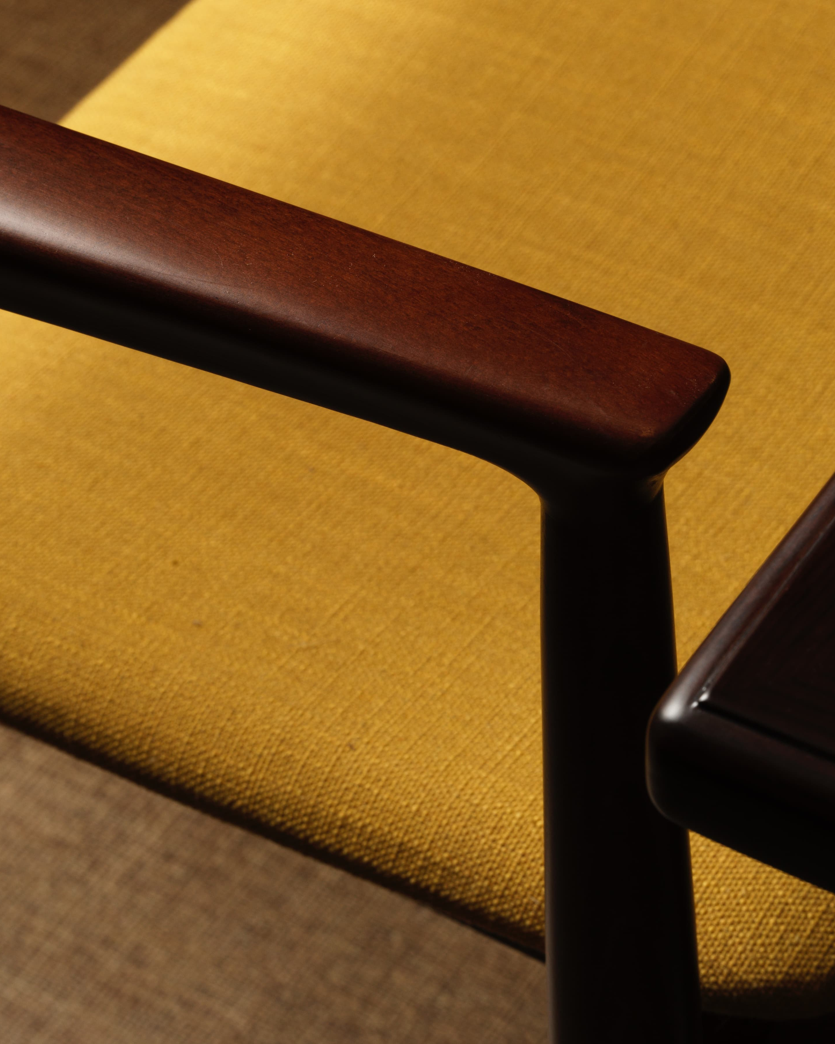【送料無料】熊本ホテルキャッスル 復刻アームチェア／Fabric