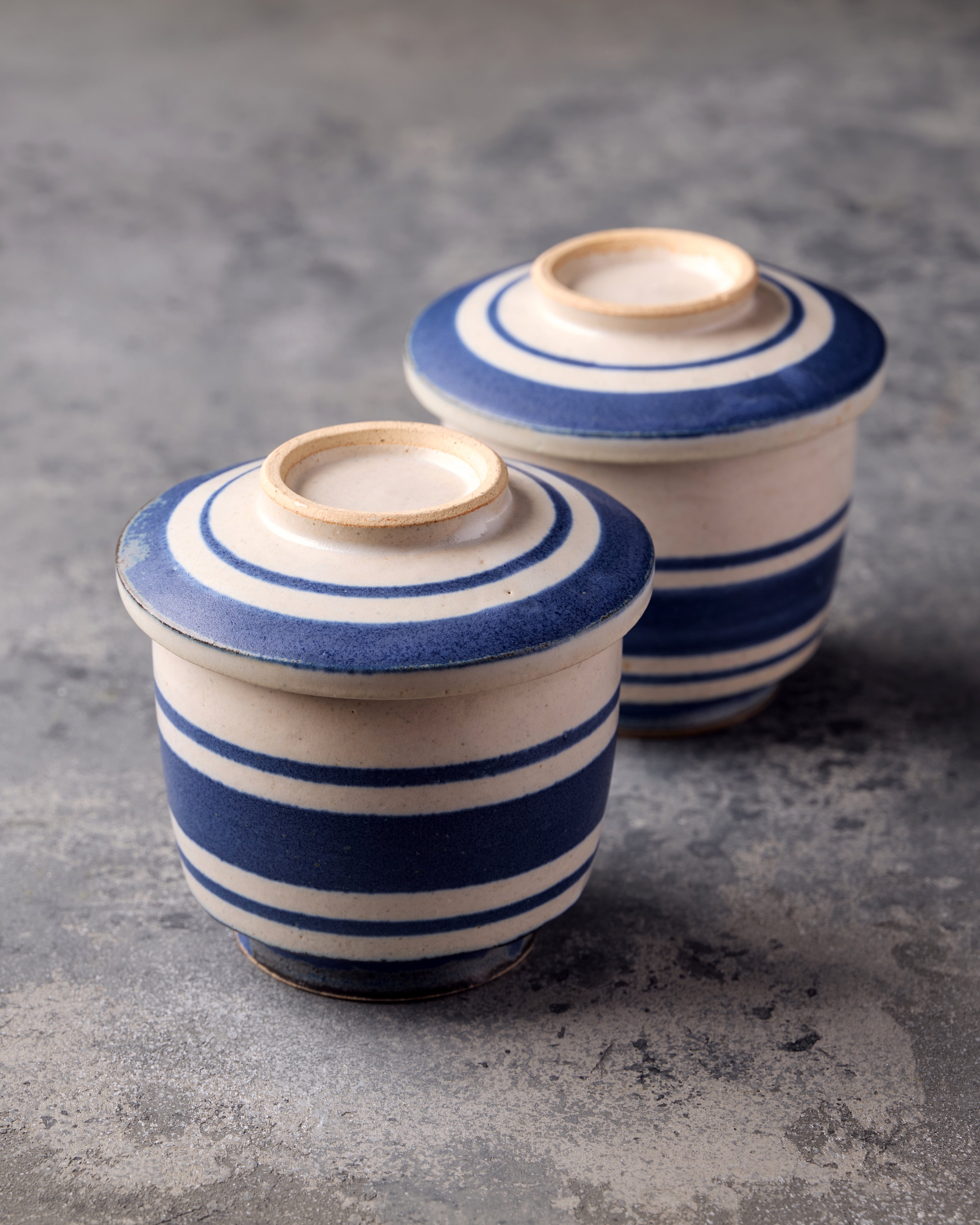 ヴィンテージ食器／縞小鉢（蓋あり）　2個セット